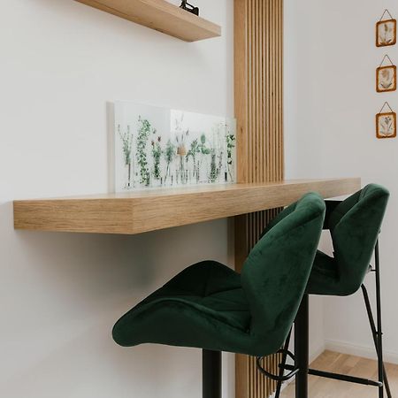 The Forest - Luxe Central Apt With Free Secured Parking Brasov Luaran gambar