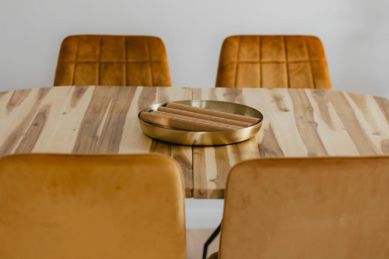 The Forest - Luxe Central Apt With Free Secured Parking Brasov Luaran gambar