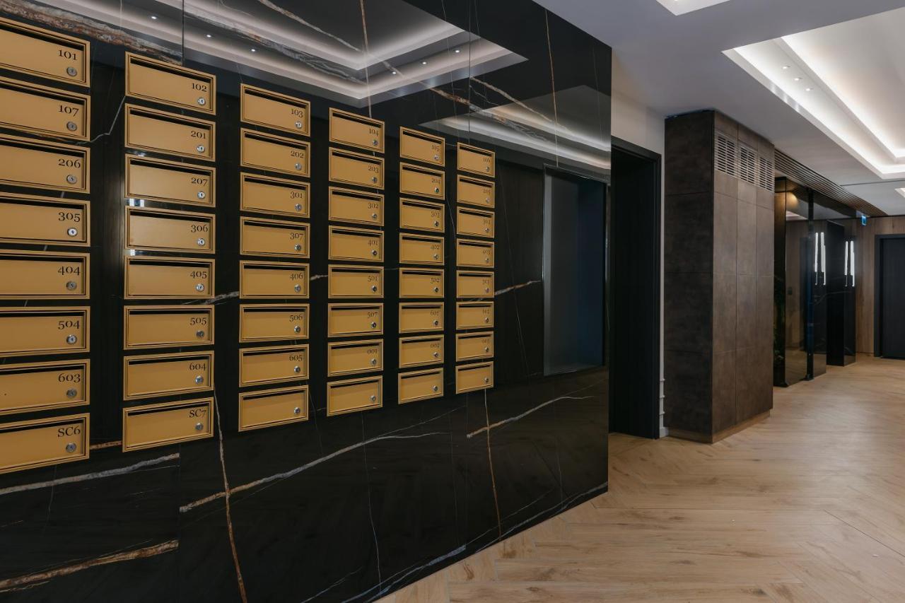 The Forest - Luxe Central Apt With Free Secured Parking Brasov Luaran gambar