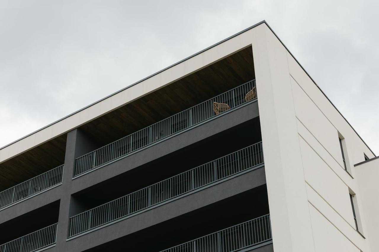 The Forest - Luxe Central Apt With Free Secured Parking Brasov Luaran gambar